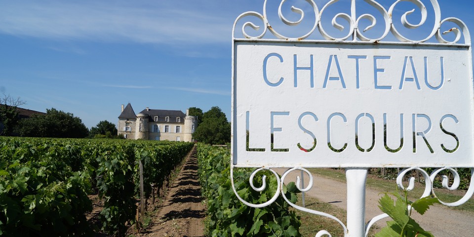 Château <span>de Lescours</span>